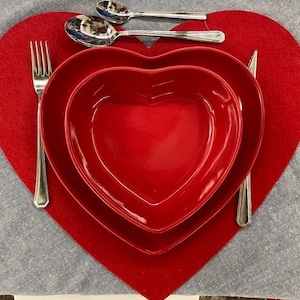 6 Porcelain Heart Plates Service Kitchen Accessories, Plates, Bowls Multipurpose saucers for Appetizers First Second Washable Crockery