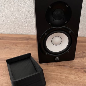 Angled desktop speaker stands