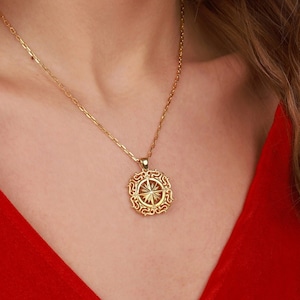 North star necklace in gold or silver, Polaris necklace for girlfriend, Starburst necklace for mom, Celestial necklace