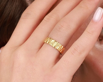 Chevron pattern everyday ring for girlfriend gift, 14K gold or silver wedding band for women, Geometric ring for sister