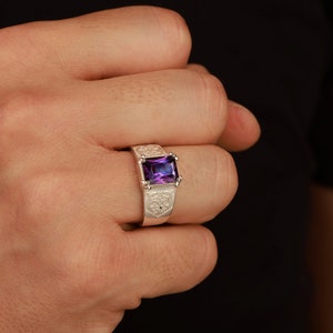 Radiant cut amethyst ring with engraved motifs - male model 3