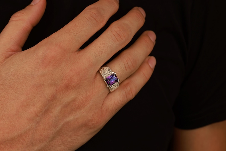 Radiant cut amethyst ring with engraved motifs - male model 2