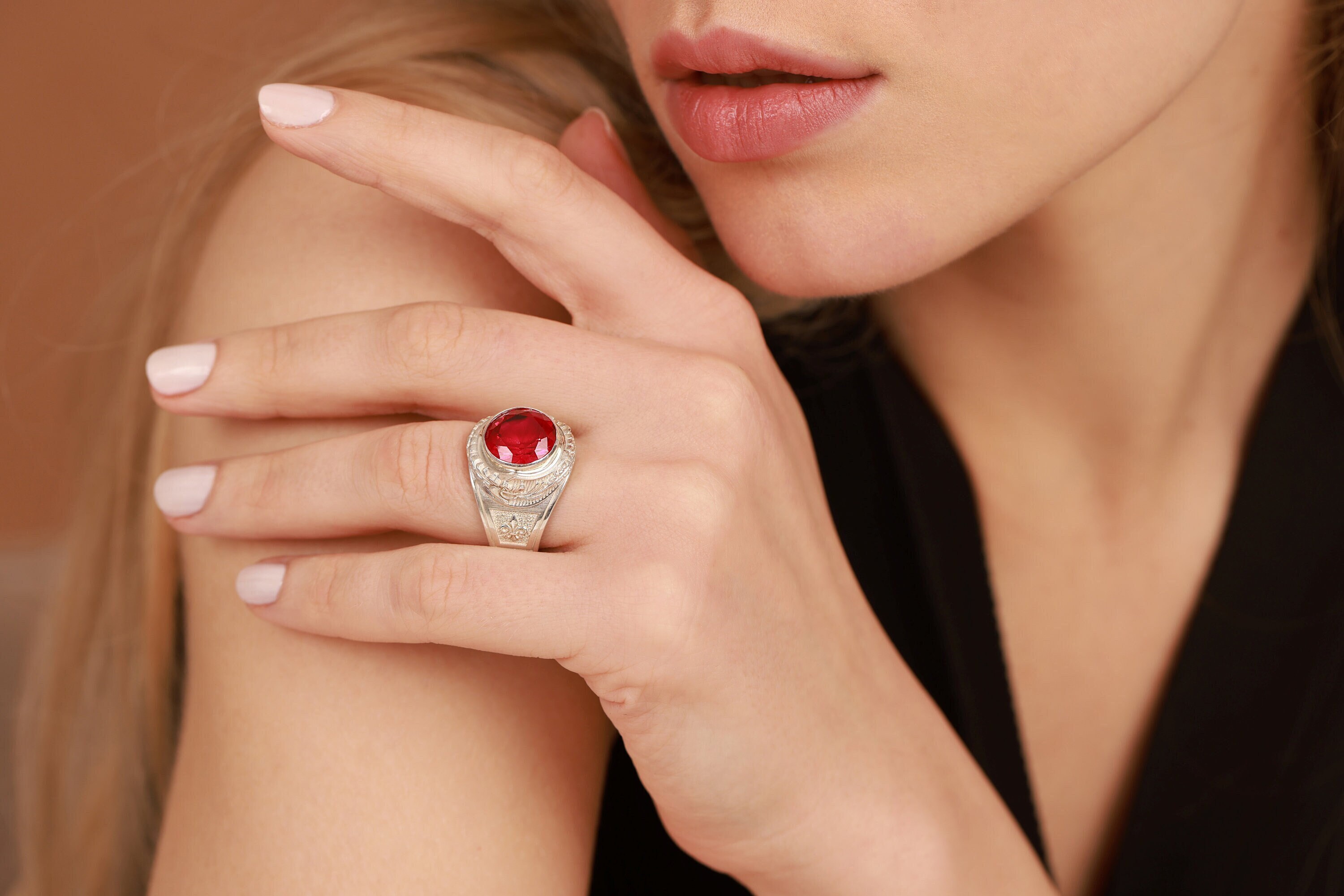 Fleur de lis ring with gemstone, Medieval ring for a French gift, Chunky ring for a birthday gift, Lily solitaire ring