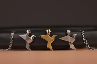 Collana Con Ciondolo Colomba In Acciaio Inossidabile Placcato Oro 18kt, Gioiello Simbolo Di Pace E Amicizia Per Donna, Con Astuccio