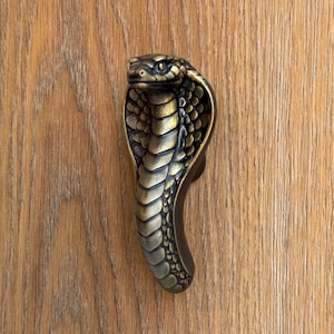 Cobra Cabinet Knob – Gothic Snake Drawer Pull, Luxury Serpent Furniture Hardware for Dressers & Cabinets