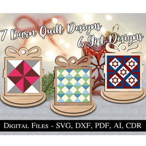 Puede incluir: Siete diseños digitales de colchas de granero en varios patrones, incluyendo rojo, blanco, azul, verde y amarillo. Los diseños se muestran en una base de madera con un lazo en la parte superior, que se asemeja a una caja de regalo. El texto "7 Barn Quilt Designs" y "6 Gift Designs" es visible en la parte superior de la imagen. El texto "DIGITAL FILES - SVG, DXF, PDF, AI, CDR" es visible en la parte inferior de la imagen.