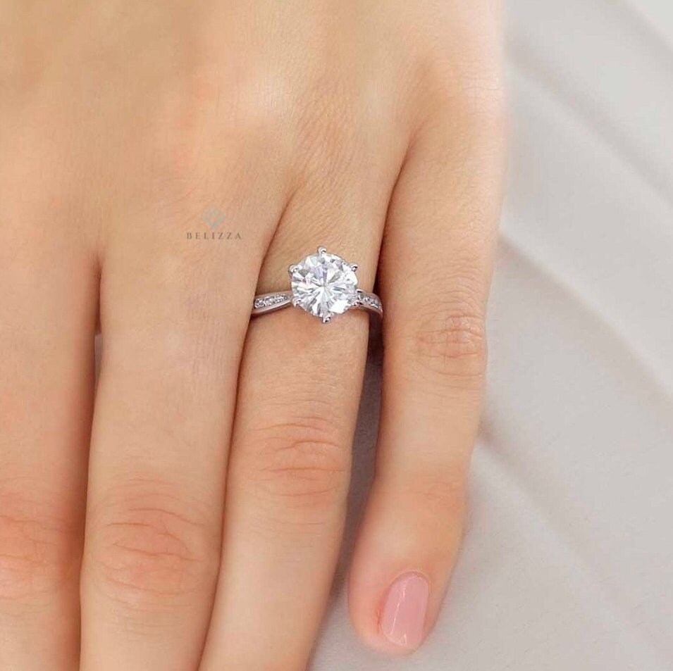 Engagement ring deals outlet