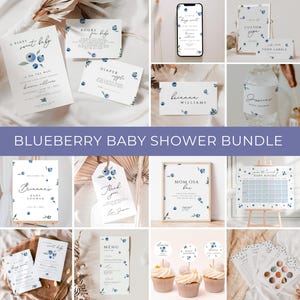 Könnte beinhalten: Ein Set mit druckbaren Vorlagen für eine Babyparty mit Blaubeer-Motiv, mit verschiedenen Designs, darunter Willkommens-Schilder, Lose für die Windel-Tombola, Etiketten für Speisen und ein Menü. Die Designs zeigen Aquarell-Blaubeeren und Kalligrafie-Text.