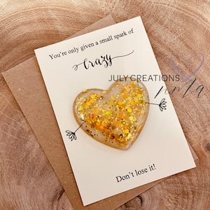 ¡Abrazo de bolsillo y tarjeta para amigos y familiares con una chispa de locura! Regalo de buzón. Regalo para ella. Abrazo de bolsillo