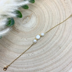 Freshwater pearl bracelet and gold stainless steel chain