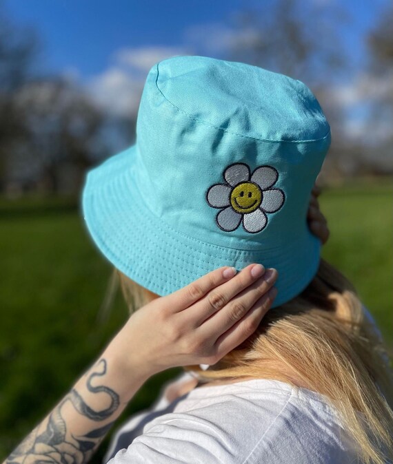 Smiley Flower Bucket Hat // Blue 