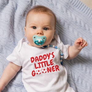 Daddy&#39;s Little Gooner Onzie Baby Clothes for Arsenal Fan Dads Little Gooner Babygrow Baby Shower Gift for Arsenal Newborn Baby