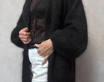 Handgebreid zwart mohairvest Oversized pluizig gebreide truijas Aangepast groot formaat beschikbaar