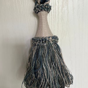 Conso Single Tassel Tie Back 8&quot; tassel length 30&quot; spread