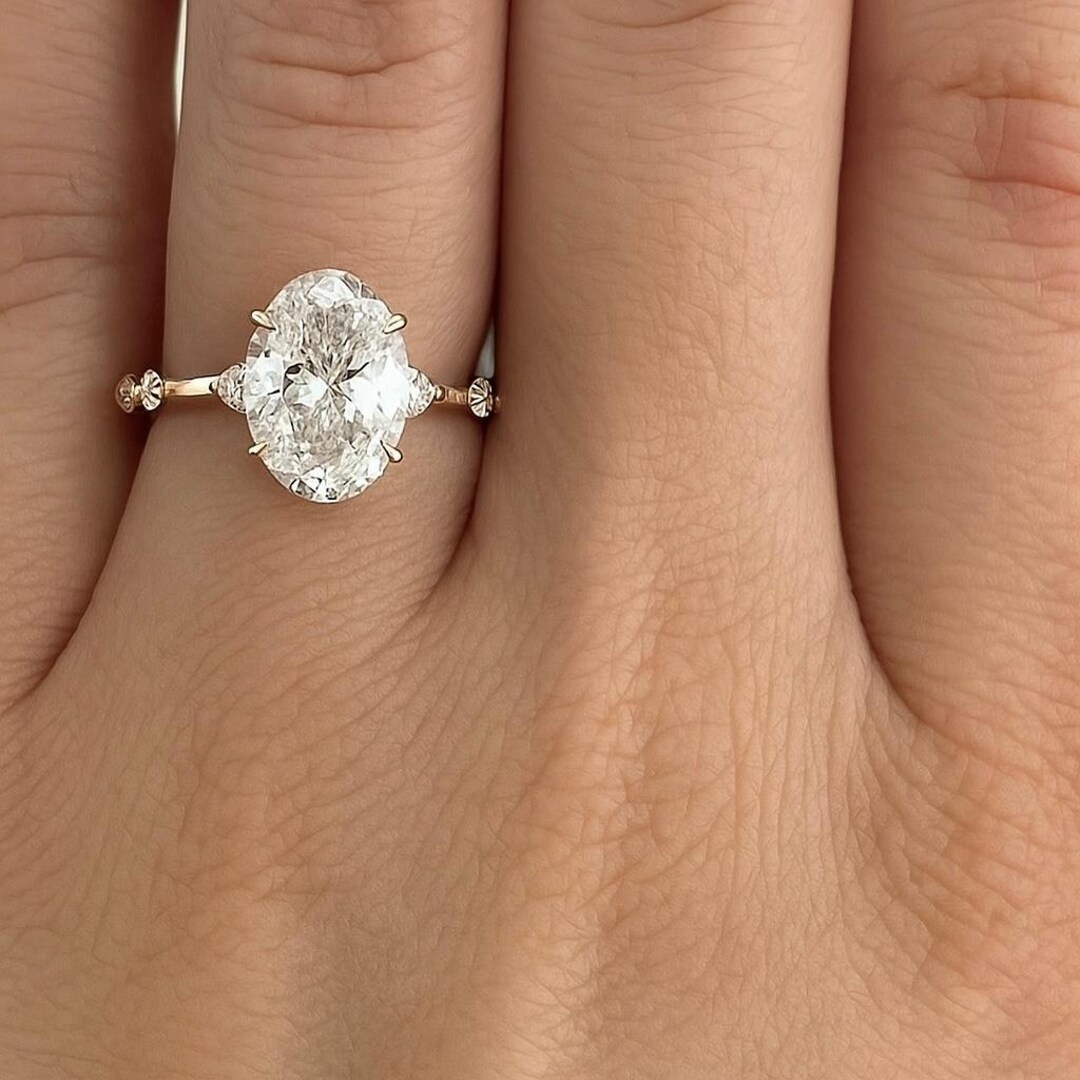 The Octavia | Oval Lab Grown Diamond Engagement Ring: Solitaire With ...