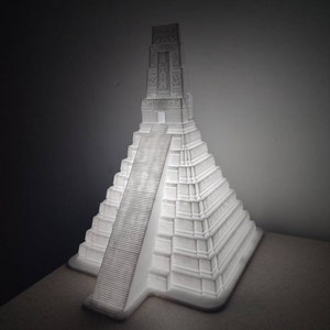 Templo maya de Tikal (Yax Mutal) - Lámpara de la pirámide de Tikal - 27.5cm de altura