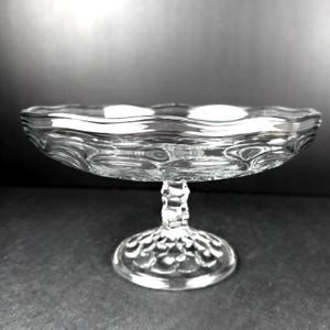 Vintage Sockel Glasfuß Candy Dessert Teller / Käseständer / Obst / Dessert Tablett. Mid-Century Modern. Babyparty, Weddinf Shower