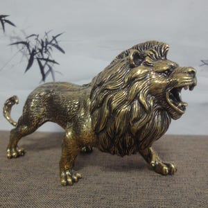 Large Retro Solid Brass Statue Lion Figurine King Animal Sculpture for Home Decoration