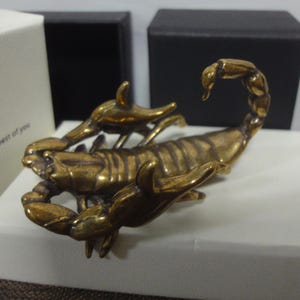 Retro Solid Brass Scorpion Figurine Statue Animal Sculpture Home Ornament with Gift Box