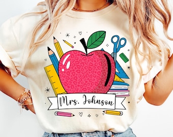 Personlig lärarskjorta med eget namn, Apple School Supplies-t-shirt, lärarskjorta för skolan, gåva för lärare med eget namn