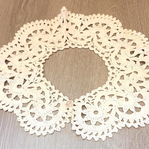 Vintage lace collar for woman's dress or sweater