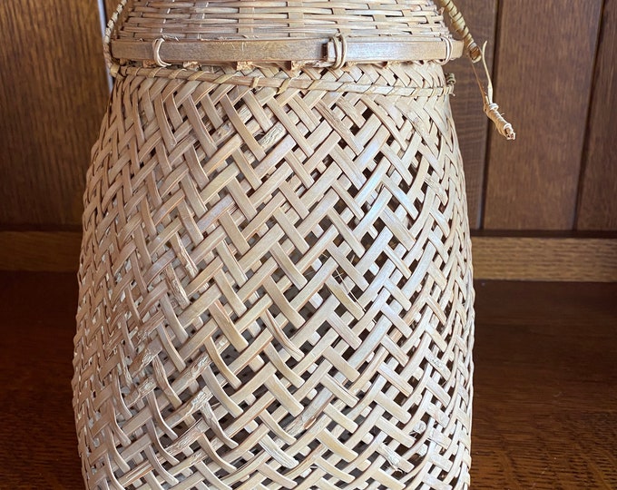 A Rare Find. Wicker Fish Trap. Vintage Wicker Basekt With Lid. Bamboo