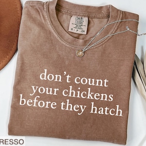 Funny Chicken Shirt for Chicken Lover Gift Humor Tshirt Sarcastic T Shirt Southern Saying Tee Minimalist T-shirt for Women Gift Humorous Top