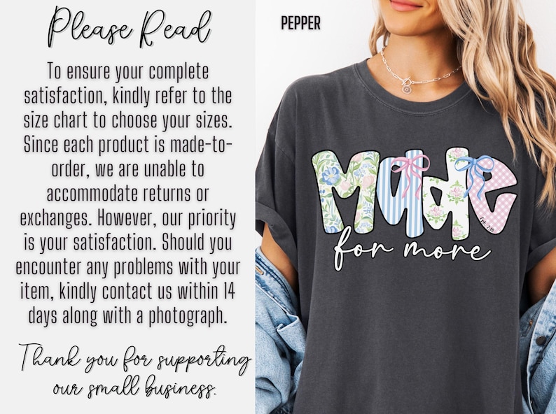 Op de afbeelding: Donkergrijs t-shirt met het woord "Made" in een bloemen- en streepontwerp, en de woorden "for more" in witte letters. Het shirt is een casual stijl.