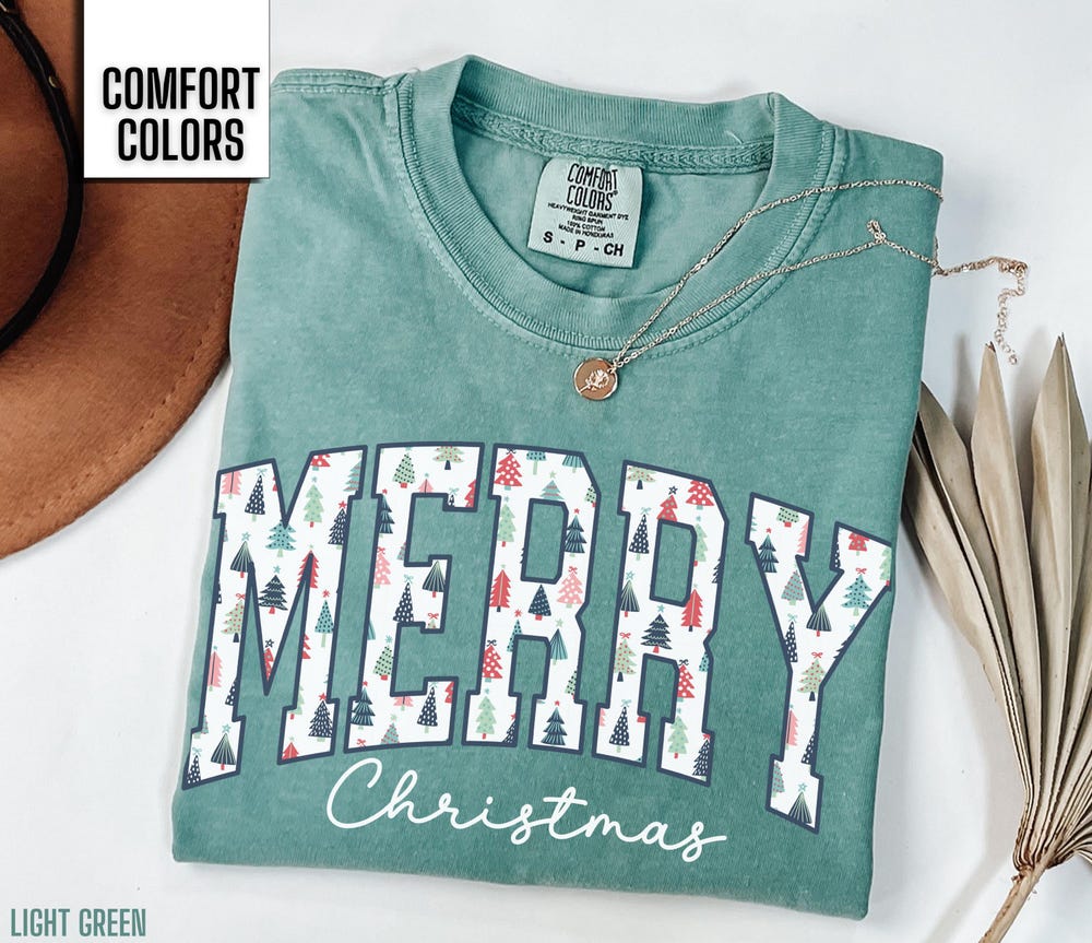 Christmas Tshirts Comfort Colors Merry Christmas Shirt For Women Merry Christmas Tshirt Trendy Christmas T Shirt Cute Winter T-Shirt Holiday Top Oversized Tee Christmas T-Shirt