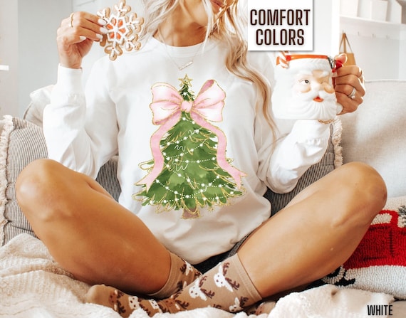 Christmas Tree Bow Shirt Long Sleeve Christmas Tshirt for Women Comfort Colors Coquette Christmas Bow T Shirt Trendy Xmas Tee Farm Fresh Top