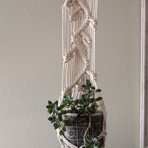 Macrame Plant Hanger Large Pot | Indoor and Outdoor Plant Hanger | Boho Home Decor | Plant Lovers Gift