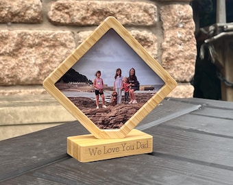 Marco de fotos de madera grabado: regalo de recuerdo personalizado