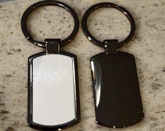 Llavero oblongo negro grabado con foto: Regalo personalizado para atesorar