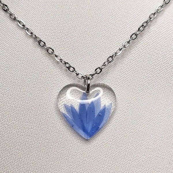 Heart pendant with cornflower petals, necklace in boho style, something blue for wedding day, beachy jewelry for girls, summer vibes design