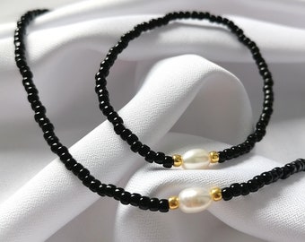 Conjunto de collar y pulsera, cuentas toho negras y doradas, perla blanca natural, joyas de amistad minimalistas, joyas playeras, inspiradas en el mar