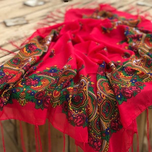 pink fringed scarf,Daughter scarf flower,  HerGift for Mom,bohemi scarf flower,shawl flowers,Polish Russian