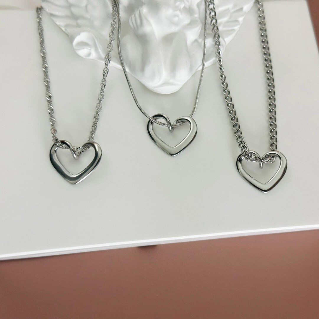The Heart Love Necklace main image 0