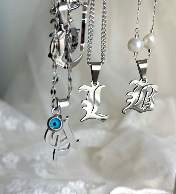 Collar de flor de nacimiento de esmalte personalizado con nombre, colgante de dije grabado de