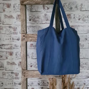 Sac fourre-tout en lin avec poche intérieure. Sac shopping en lin. Sac en lin bleu marine. Sac en lin délavé. Sac en lin pour les courses. Sac en lin réutilisable.
