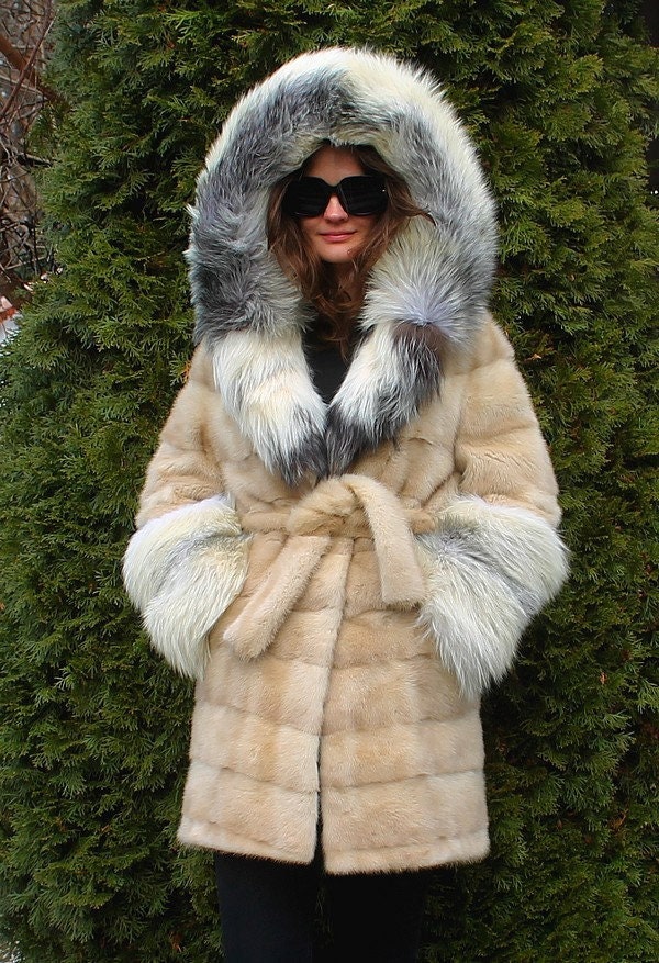 Real ocelot fur coat sale new arrivals