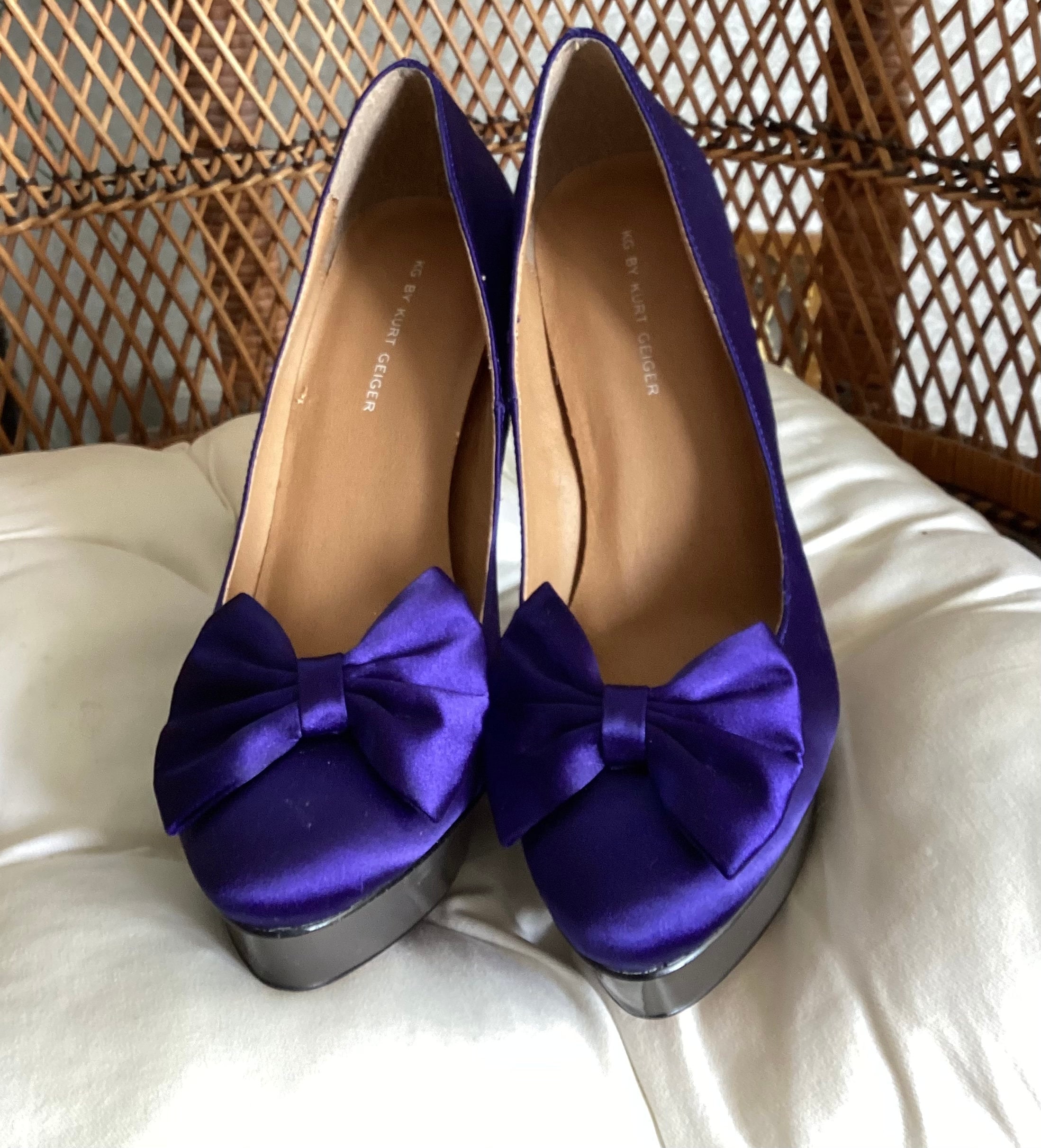 Purple velvet pumps sale
