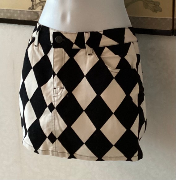 Black and white argyle skirt hotsell