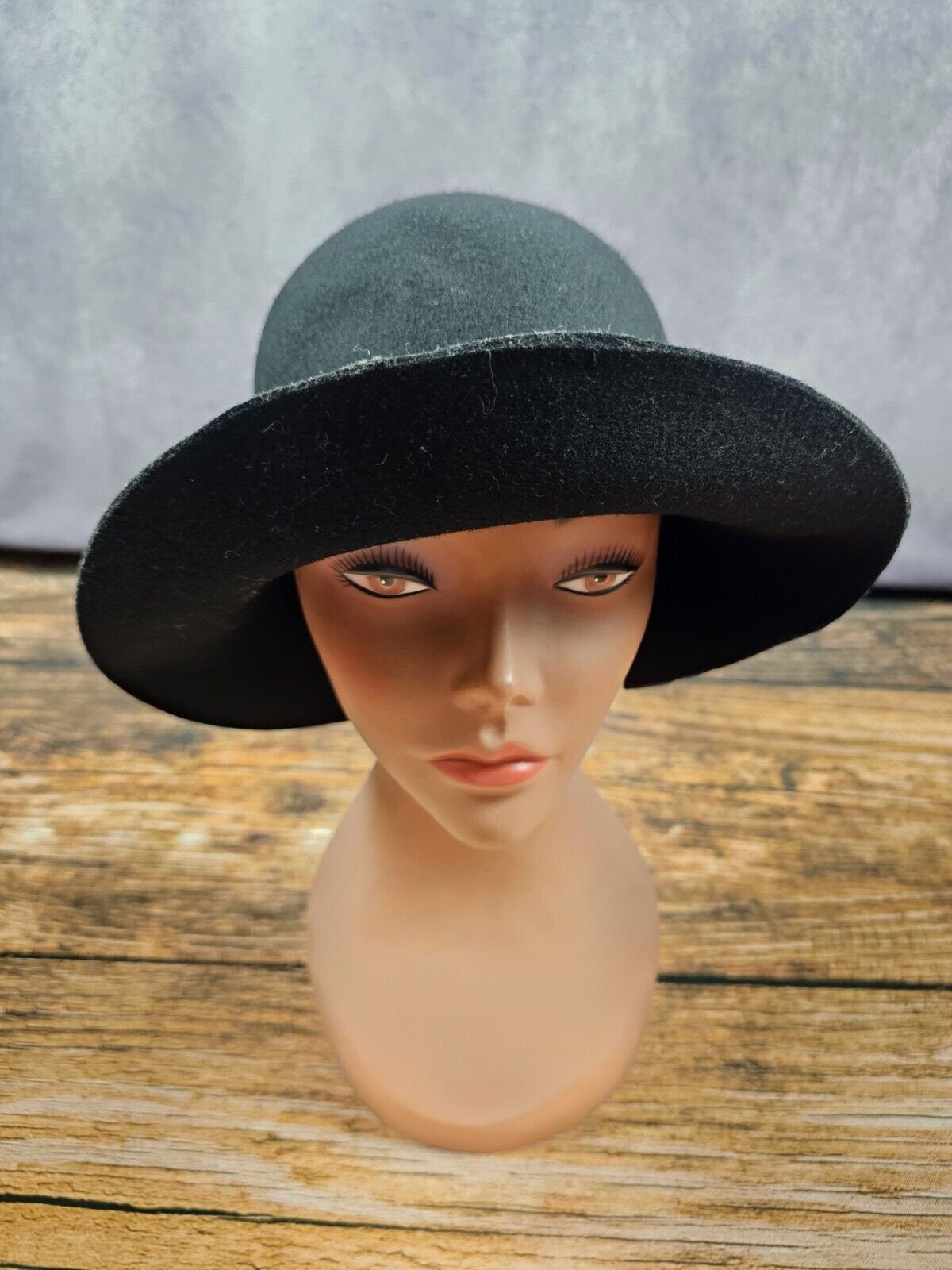 Vintage 70s Lord & Taylor Italy Made Black Womens 100% Wool  display picture 2