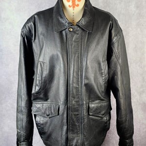 Vintage 90s Cignal Mens Black Leather Jacket Polyester Filled, Zip Up And Snaps Closure Size Medium