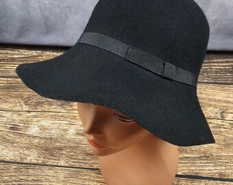 Vintage 70s Lord & Taylor Italy Made Black Womens 100% Wool  display picture 1