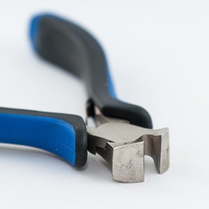 End Cutter Pliers, Jewelry Making Essential Tool for Basic Tasks, Ergonomic, Lightweight, High Carbon Steel with Satin Nickel Finish