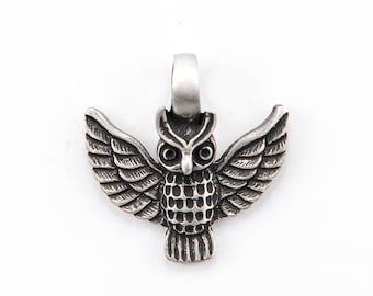 Antiqued Owl Pendant: Pewter Focal, 32x31mm, Nature Inspired Jewelry Making Supply (1 Count)