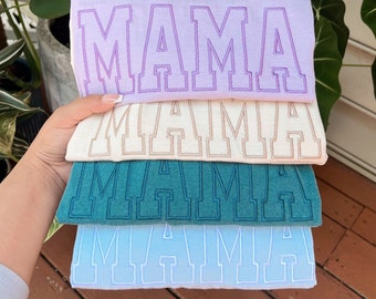 Camisa bordada para mamá, regalo para el Día de la Madre, camiseta universitaria Comfort Colors®