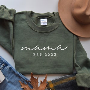 Mama Est Sweatshirt, Mama Est 2024 Sweatshirt, Custom Mom Sweatshirt, Mom Gift, New Mom Gift, Mama Sweatshirt, Gift for Mom, Retro Mom