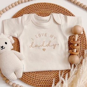 Embroidered Daddy Onesie® Brand, Embroidered Daddy Onesie®, Dad Gift, Newborn Baby Gift, Dad Announcement, I Love My Daddy